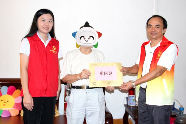 210929-【黨建+公益】彰顯體彩責任擔當 貼心慰問送溫暖 中山體彩國慶節前慰問幫扶夏洋社區困難群